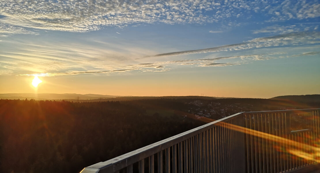 sonnenuntergang-auf-dem-aussichtsturm-himmelsgluck