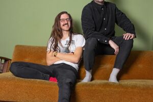 Häppchen & Sekt - Lukas Diestel und Jonathan Löffelbein, die Macher von Worst of Chefkoch, präsentieren ihre late-nightigste Show bis jetzt.
