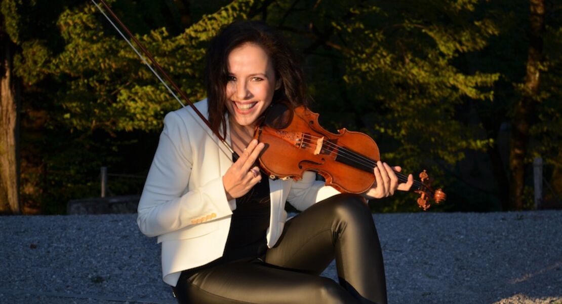 natasha-korsakova-eine-musikalische-lesung-bistro