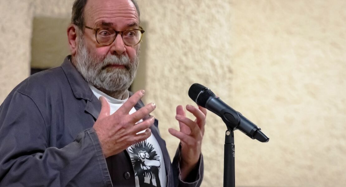 erstes-allgemeines-babenhauser-pfarrer-kabarett-ketten-segen-im-greis-saal