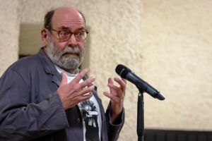 Erstes Allgemeines Babenhäuser Pfarrer(!)-Kabarett - Ketten-Segen im Greis-Saal