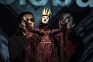 Gold Macht Liebe Tod  Das Niebelungenlied - Theater Waidspeicher Erfurt