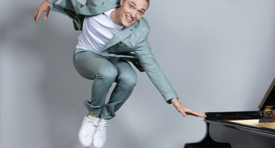 zu-schon-um-falsch-zu-sein-studio-oder-saal