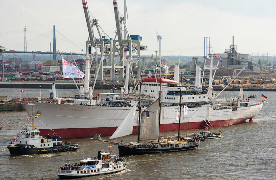 hafengeburtstagsfahrt-zum-838-hafengeburtstag-hamburg