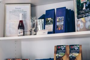 Großes Tasting im Heidelbeer-Haus