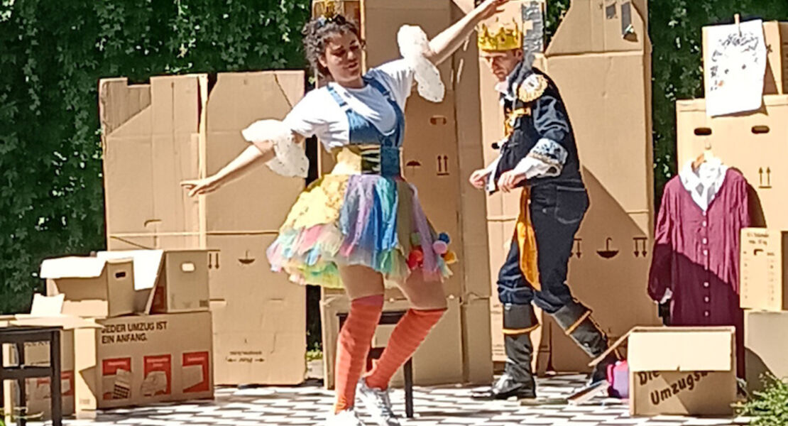 das-kleine-weisse-pony-oper-fur-kinder-ab-7-jahren