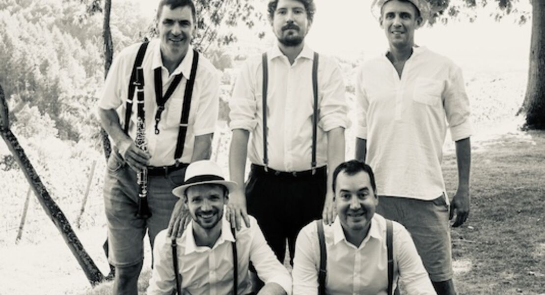 ensemble-zur-kleinen-konditorei-backfrische-hits-der-1920-er