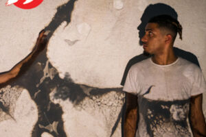 Unsichtbar (DSE) - Wer sieht dich, wenn keine*r hinschaut? (12+) - Einführung zum Stück um 19 Uhr in der Probebühne