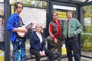 WARTEN AUF´N BUS